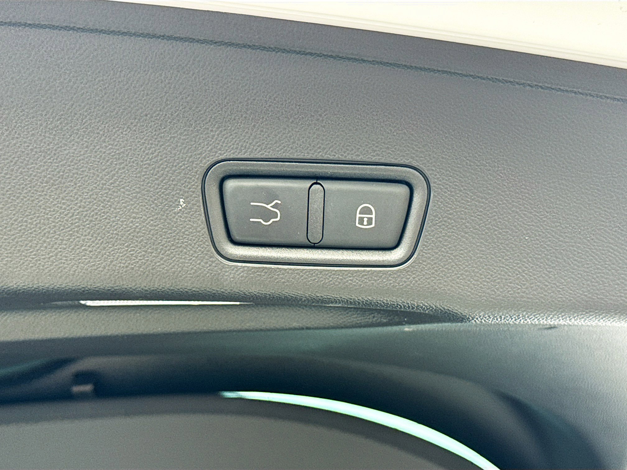 Used 2023 Maserati Grecale Modena AWD/4WD image 13