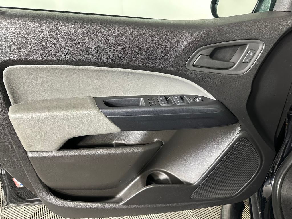 Used 2019 Chevrolet Colorado W/T w/ WT Convenience Package AWD/4WD image 23