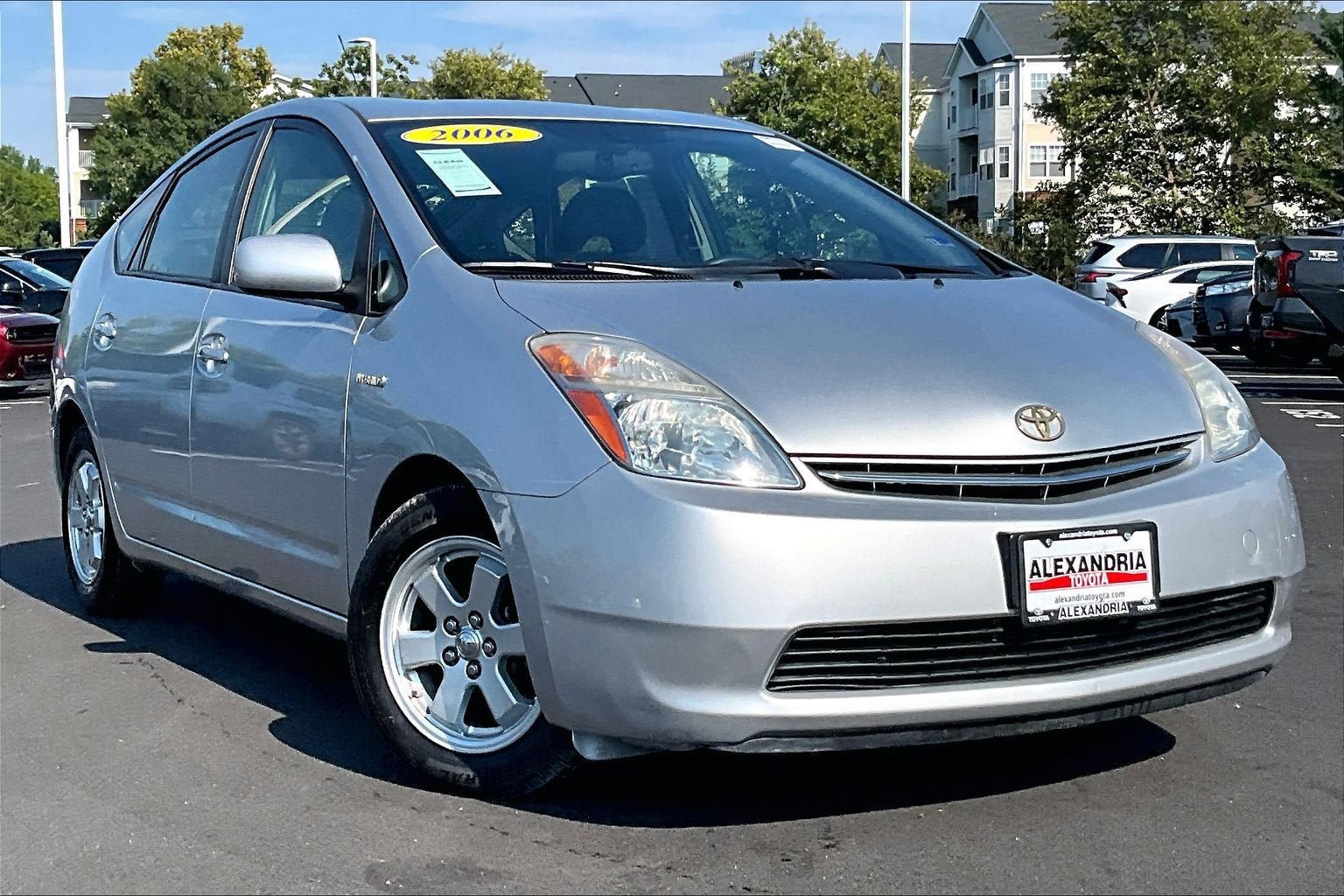 Used 2006 Toyota Prius w/ Pkg 4 FWD image 2
