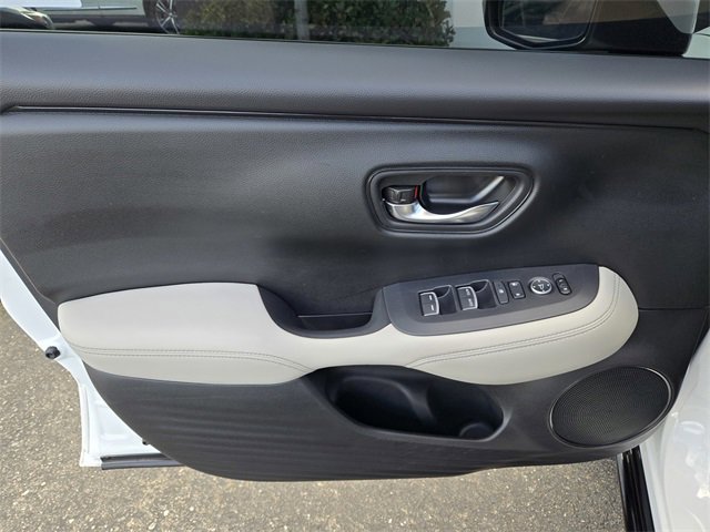 Used 2023 Honda HR-V EX-L image 16