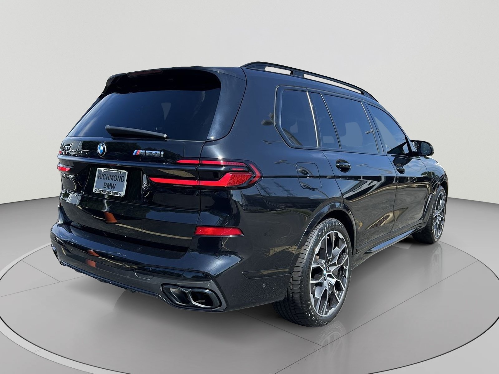 Used 2024 BMW X7 M60i w/ Executive Package AWD/4WD image 5