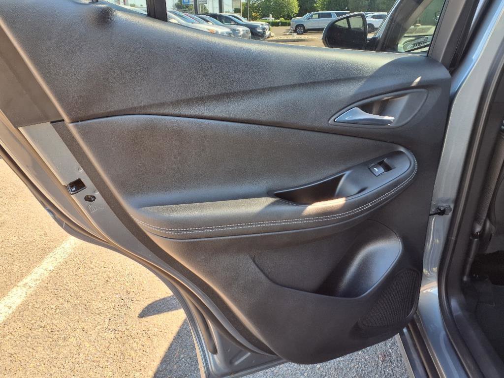 Certified 2022 Buick Encore GX Preferred w/ Sport Touring Package image 17