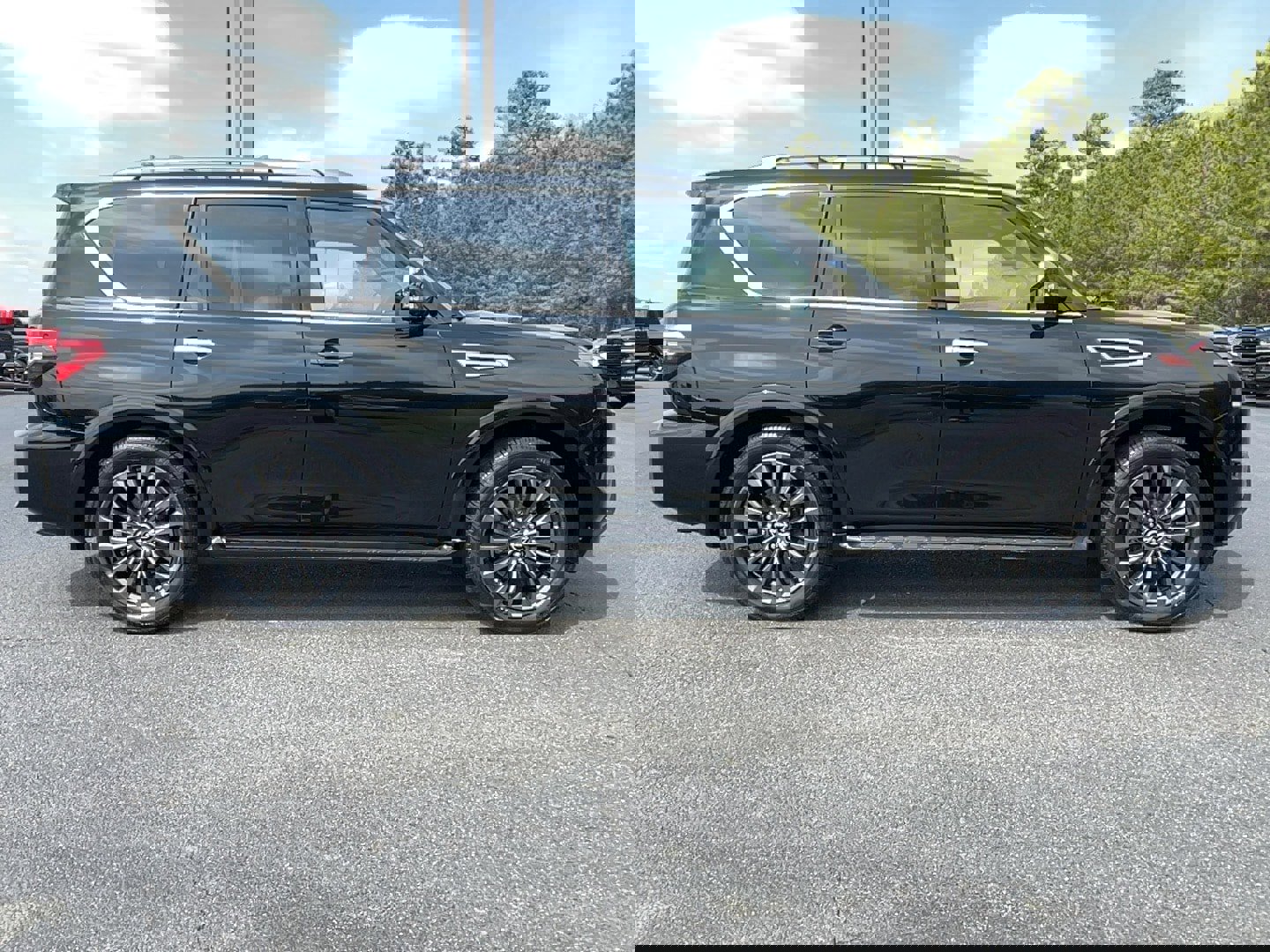 Used 2023 Nissan Armada Platinum w/ Captain's Chairs Package image 4