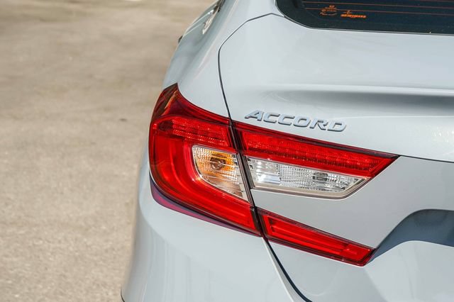 Used 2021 Honda Accord Touring image 8