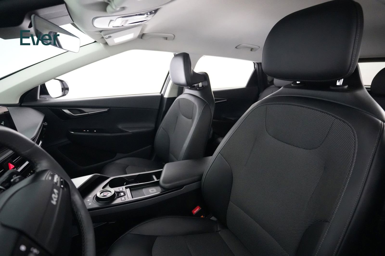 Used 2025 Kia EV6 Light RWD image 4