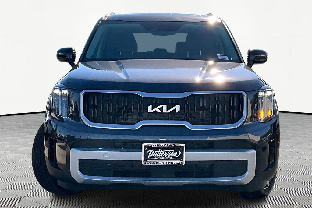 Used 2025 Kia Telluride EX image 3