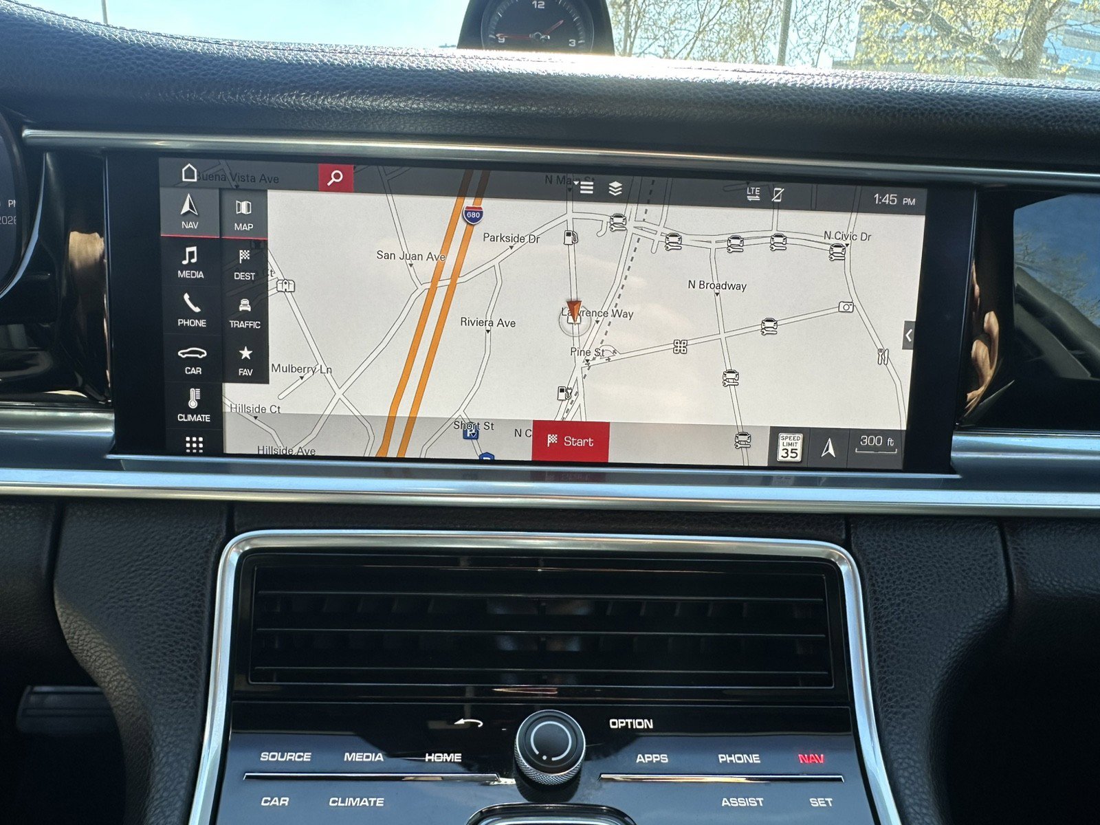 Used 2018 Porsche Panamera 4 AWD/4WD image 25