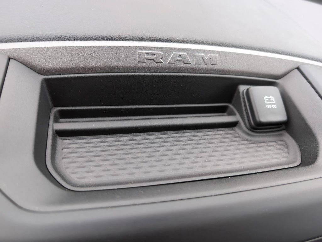 New 2025 RAM 5500 Tradesman w/ Safety Group AWD/4WD image 19