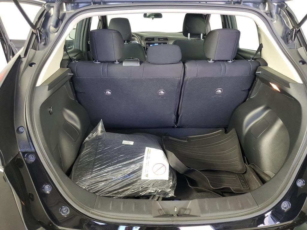 Used 2025 Nissan Leaf S FWD image 31