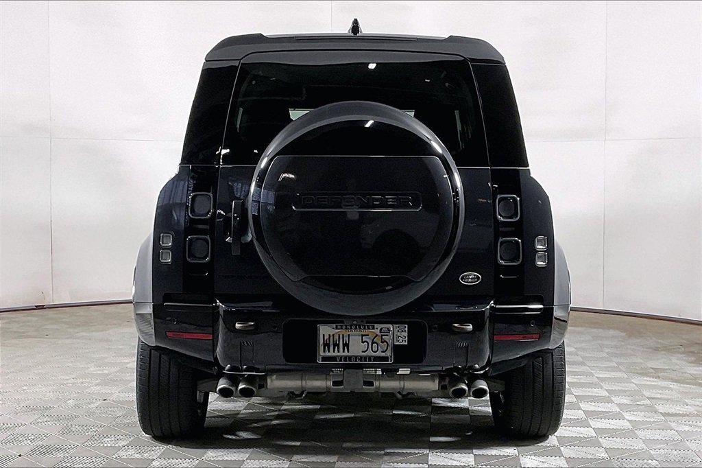 Used 2023 Land Rover Defender 110 V8 image 3