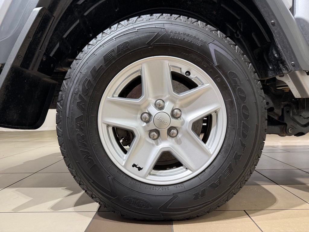 Used 2020 Jeep Gladiator Sport w/ Quick Order Package 24S AWD/4WD image 10