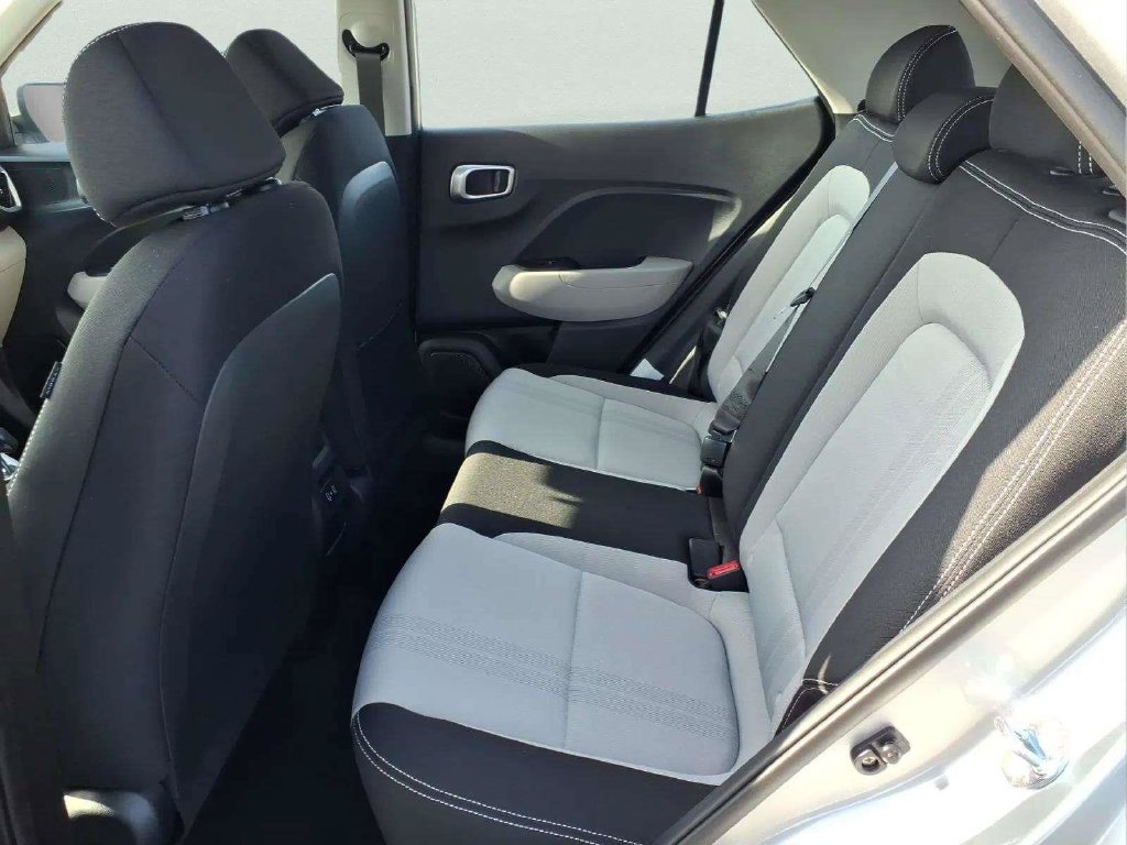 New 2026 Hyundai Venue SEL FWD image 10