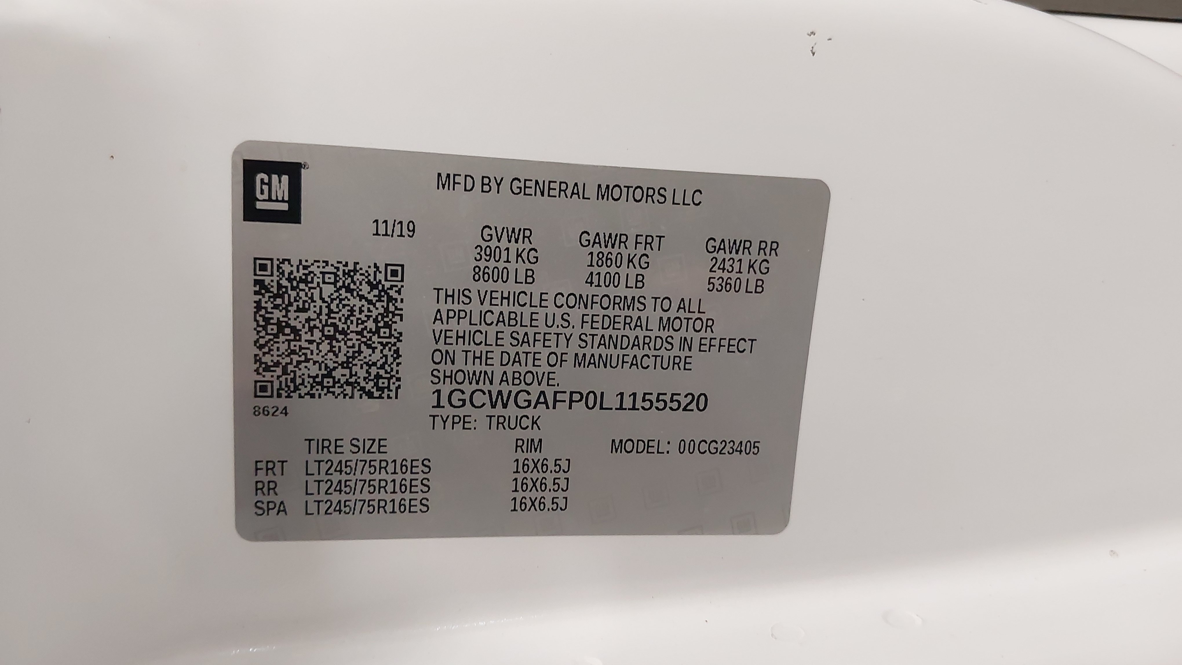 Used 2020 Chevrolet Express 2500 w/ Driver Convenience Package RWD image 33
