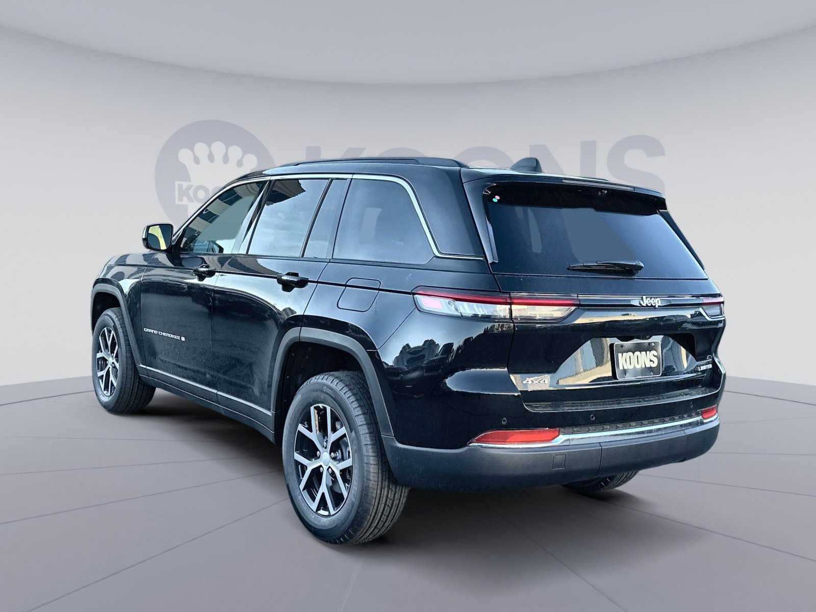 New 2025 Jeep Grand Cherokee Limited w/ Luxury Tech Group II image 4