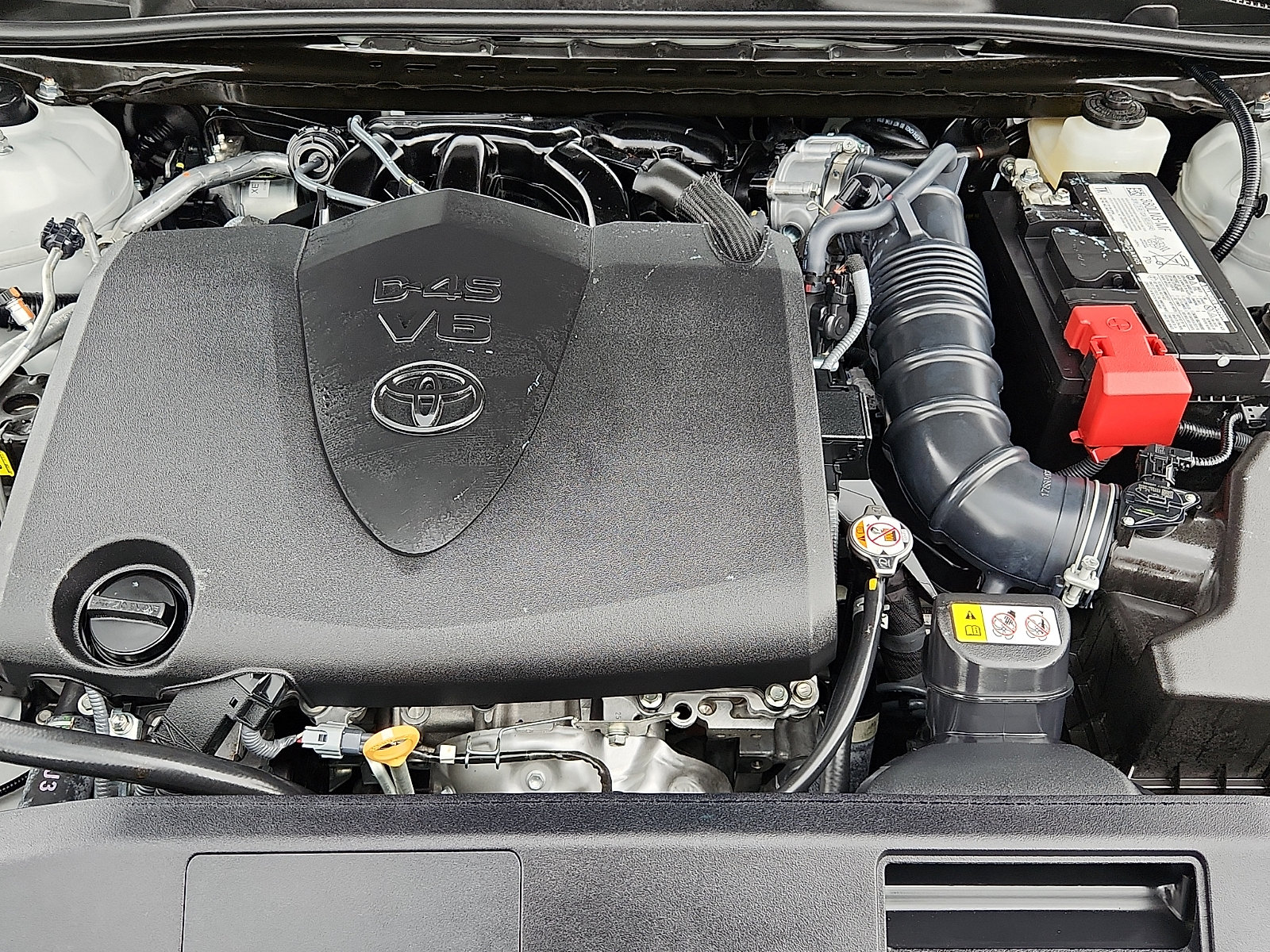 Used 2023 Toyota Camry XSE FWD image 28