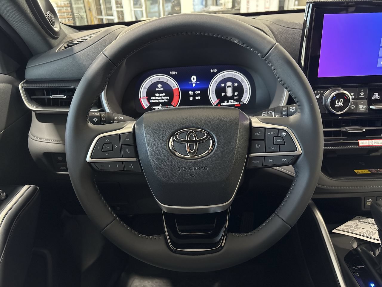 New 2026 Toyota Highlander XSE AWD/4WD image 14