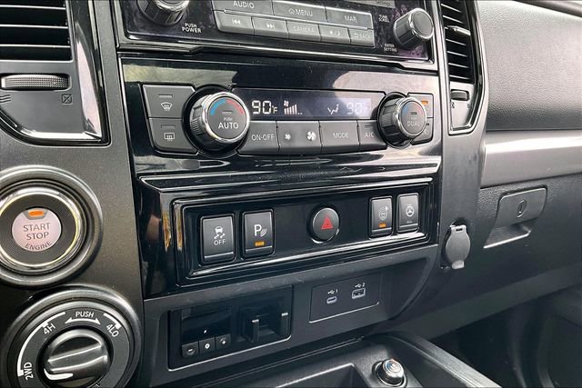 Used 2021 Nissan Titan PRO-4X w/ Pro-4x Convenience Package image 23