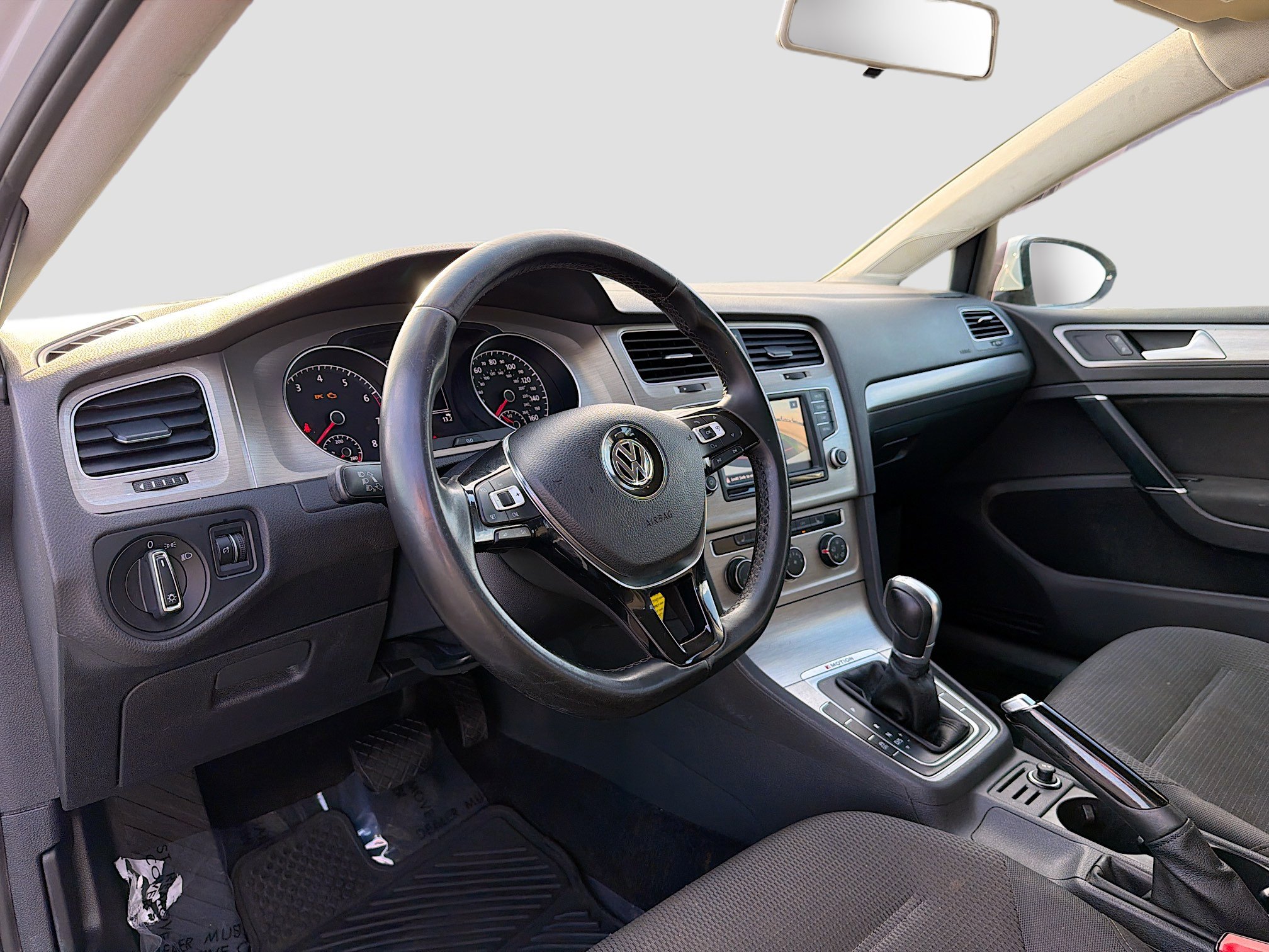 Used 2017 Volkswagen Golf S AWD/4WD image 4