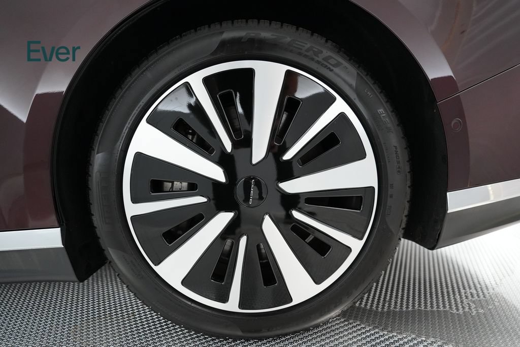Used 2024 Lucid Air Touring AWD/4WD image 18