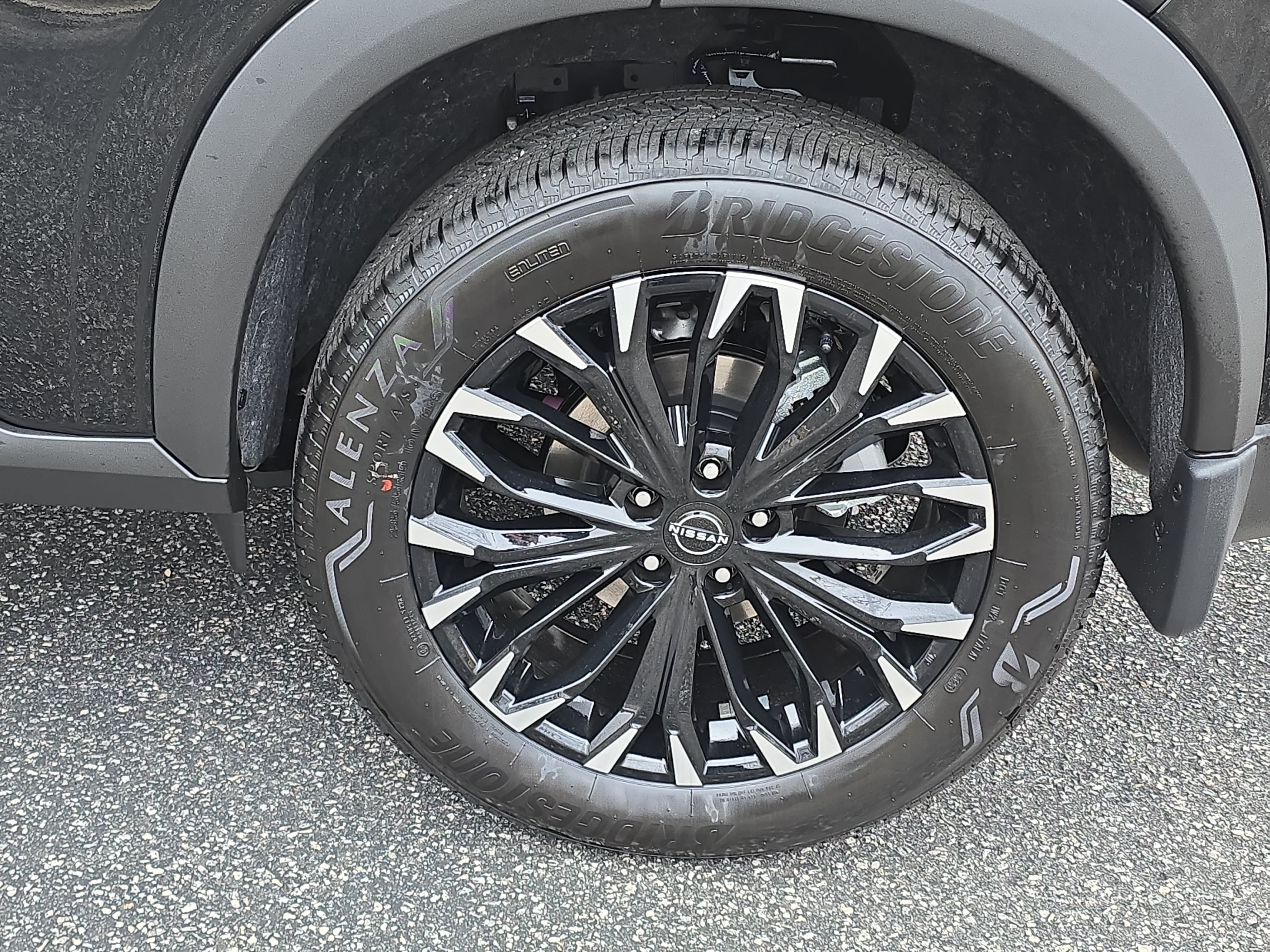 New 2026 Nissan Rogue Dark Armor AWD/4WD image 33
