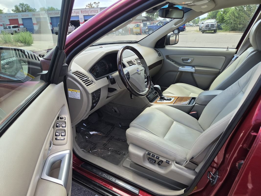 Used 2004 Volvo XC90 T6 AWD/4WD image 12