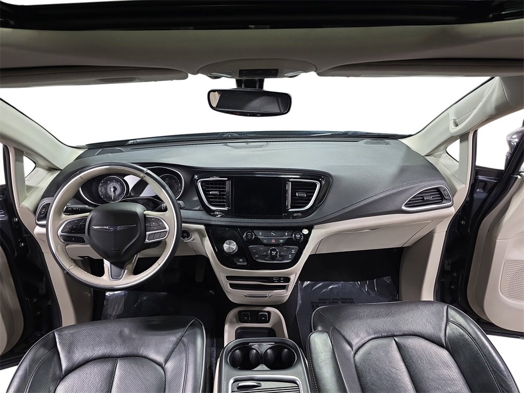 Used 2020 Chrysler Pacifica Limited image 6