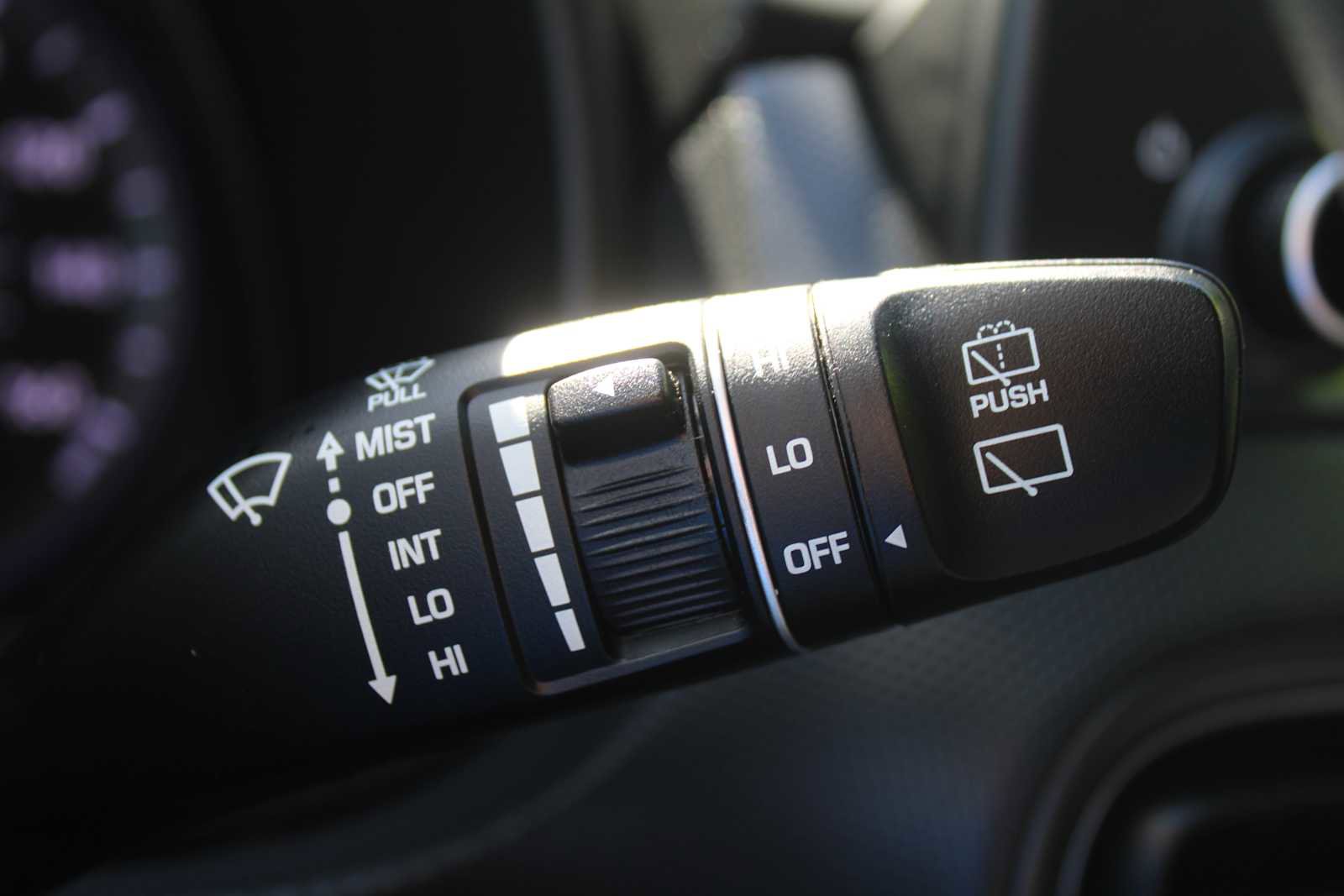 Used 2022 Hyundai Kona SEL image 30