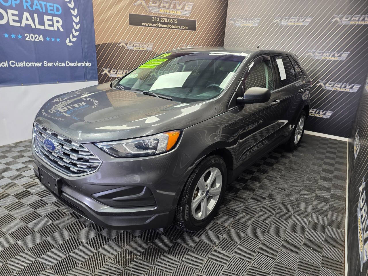 Used 2019 Ford Edge SE image 1