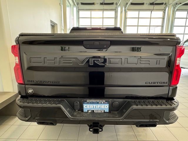 Certified 2022 Chevrolet Silverado 1500 Custom Trail Boss w/ Midnight Edition AWD/4WD image 32