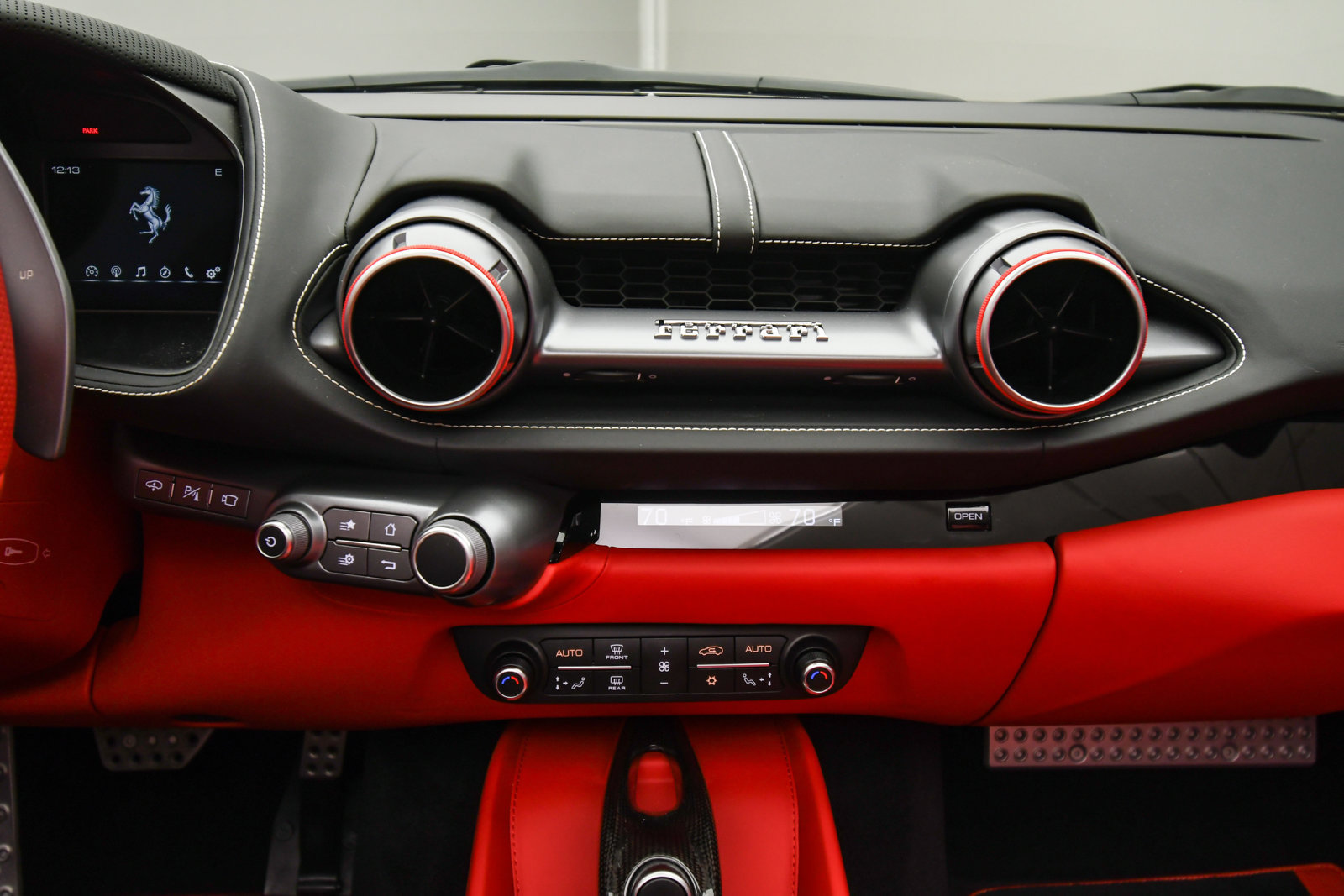 Used 2022 Ferrari 812 GTS RWD image 32