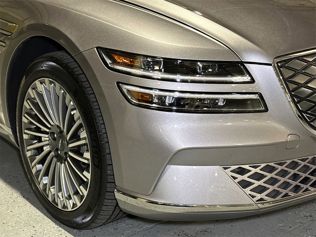 Used 2024 Genesis G80 image 9