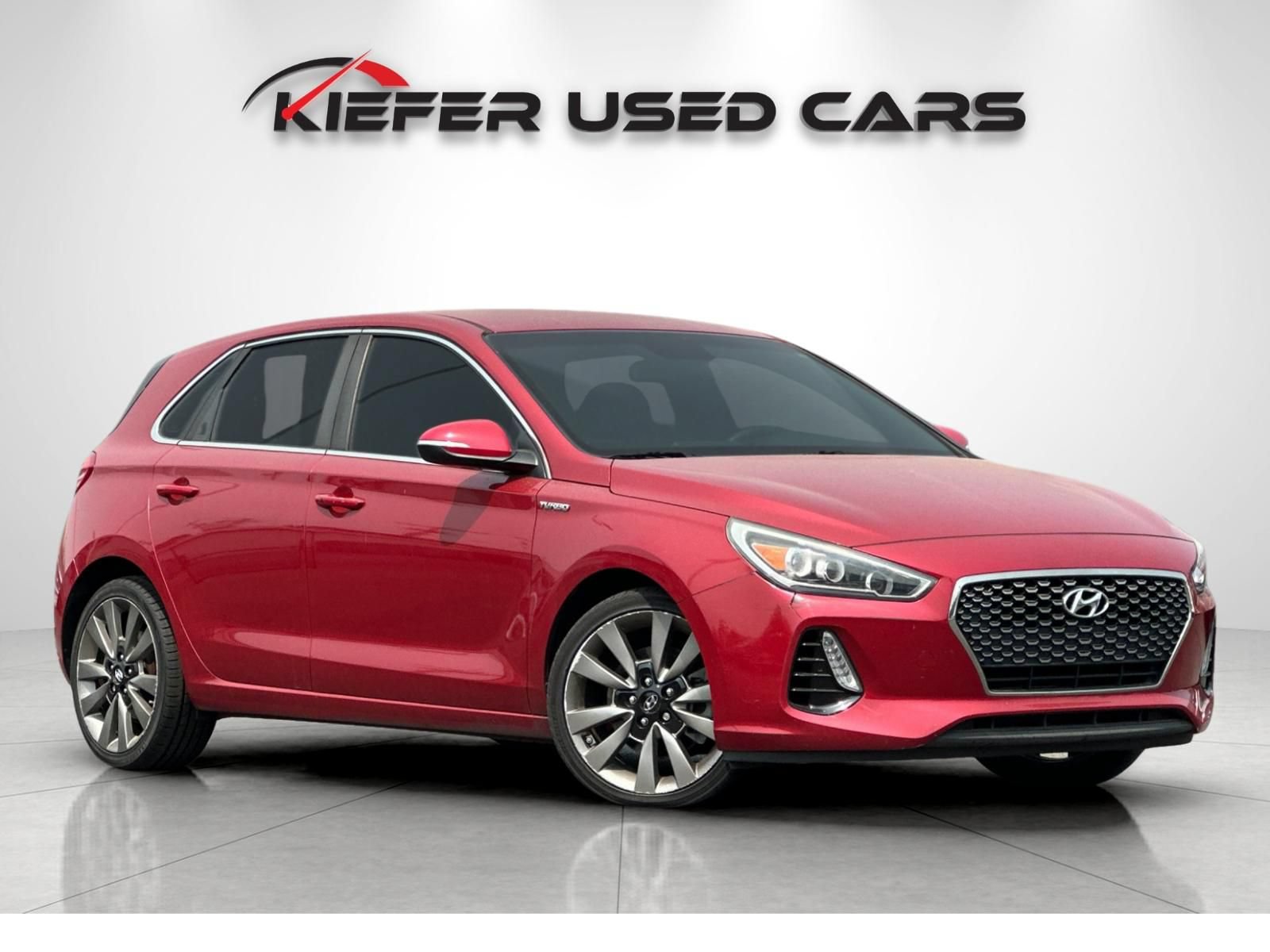 Used 2018 Hyundai Elantra GT Sport FWD image 2