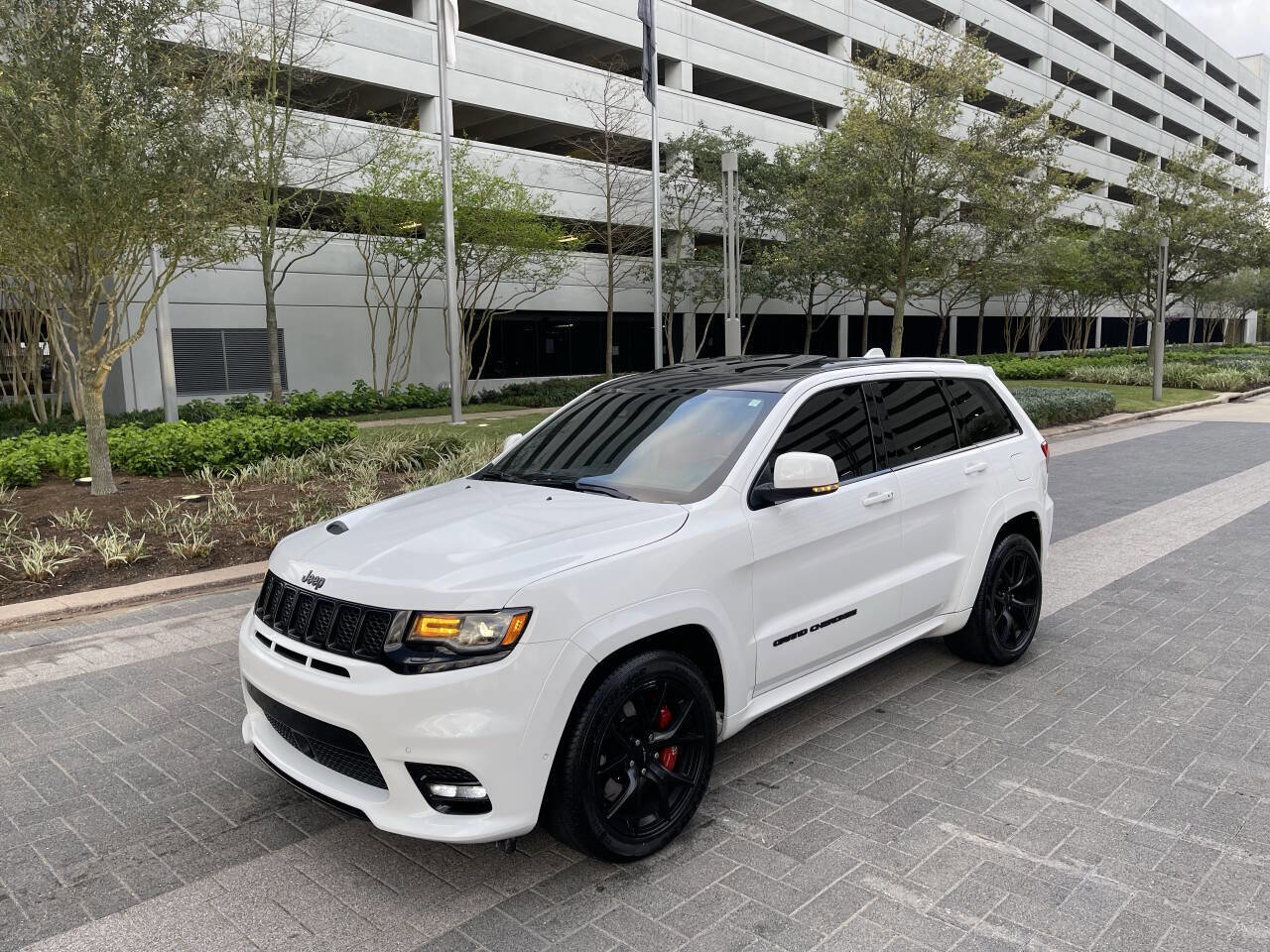 Used 2020 Jeep Grand Cherokee SRT AWD/4WD image 27