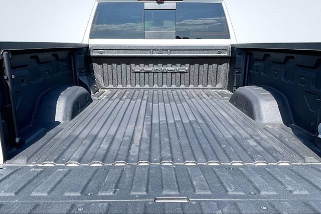 Used 2024 GMC Sierra 2500 Denali Ultimate AWD/4WD image 7
