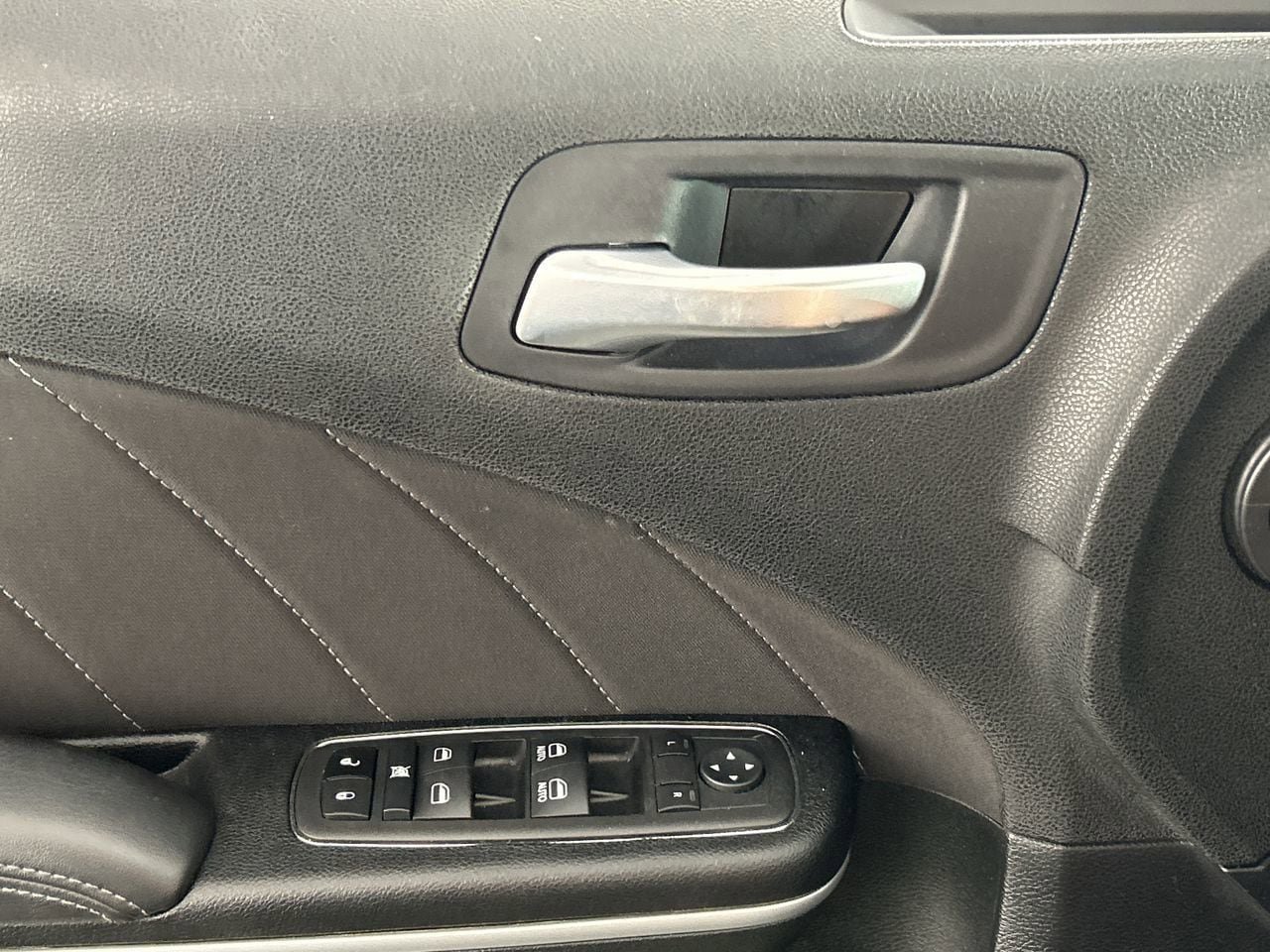Used 2023 Dodge Charger GT w/ Technology Group RWD image 18