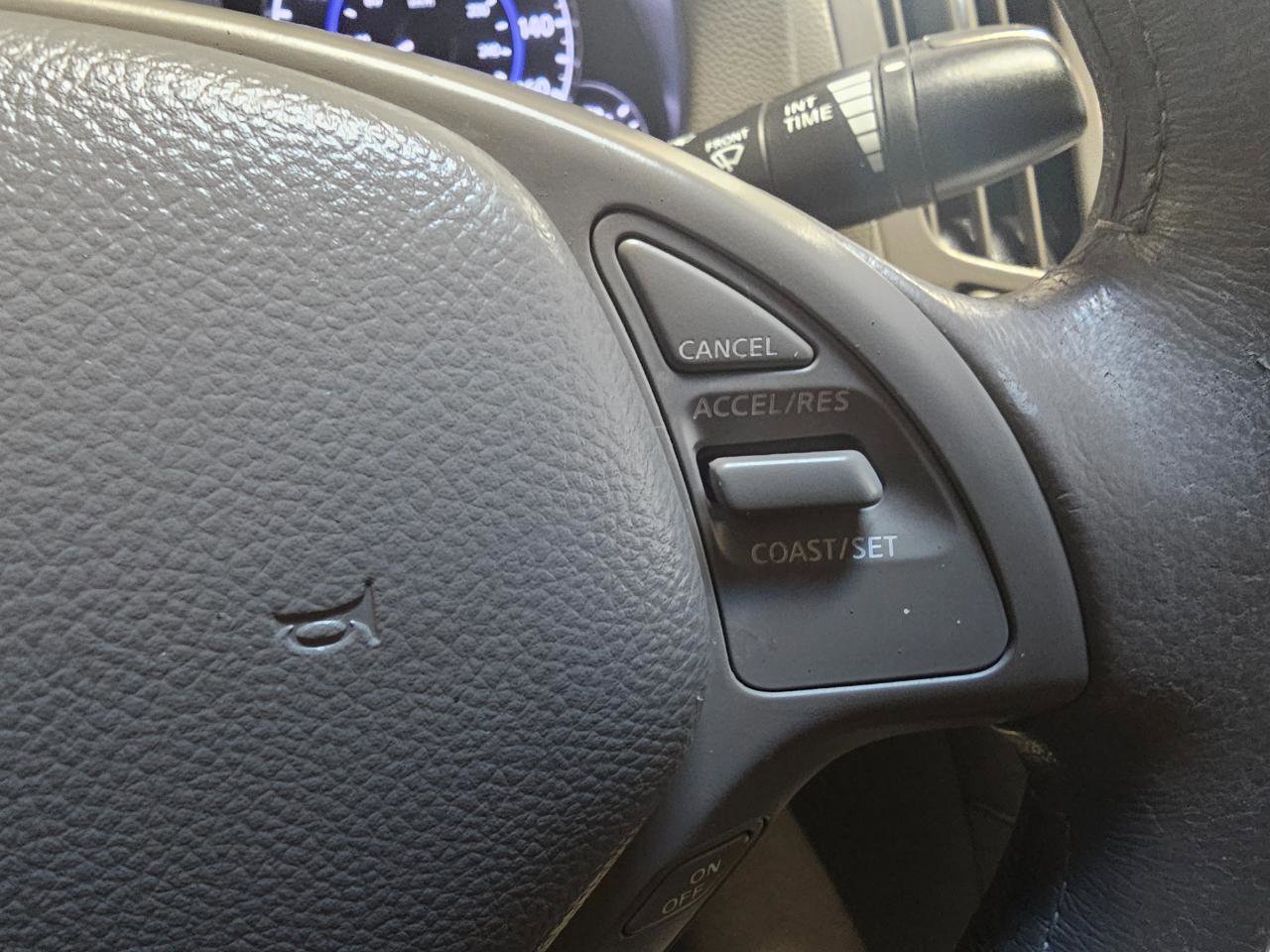 Used 2010 INFINITI G37 Journey w/ Premium Pkg image 29