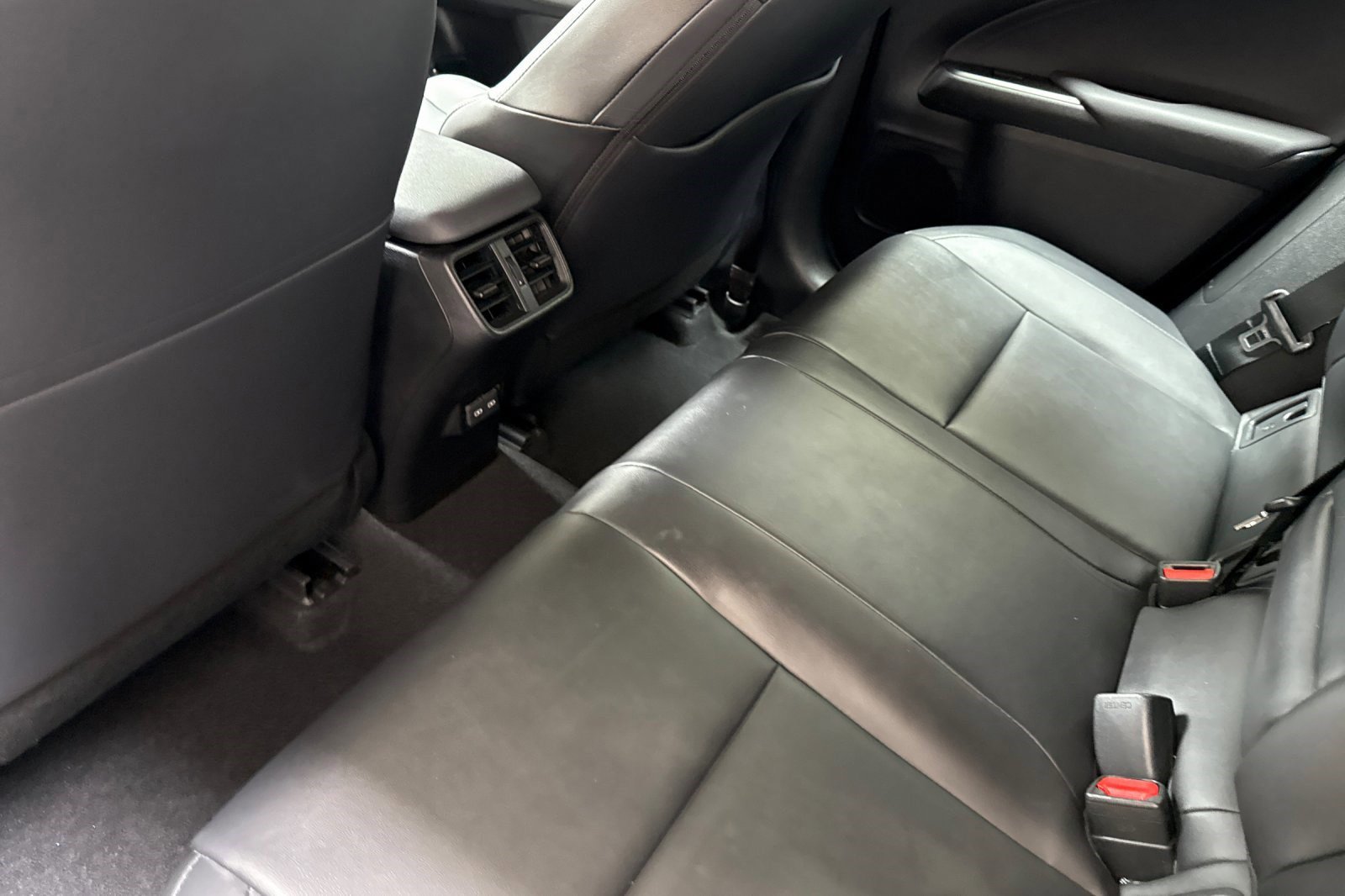 Certified 2025 Lexus UX 300h FWD w/ Accessory Package (Z2) image 26