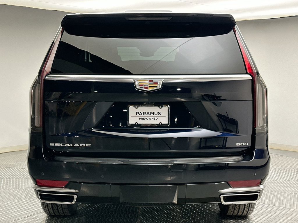 Used 2023 Cadillac Escalade Premium Luxury AWD/4WD image 12