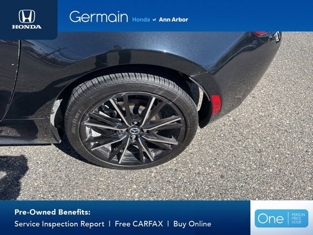 Used 2025 MAZDA MX-5 Miata RF Grand Touring RWD image 12