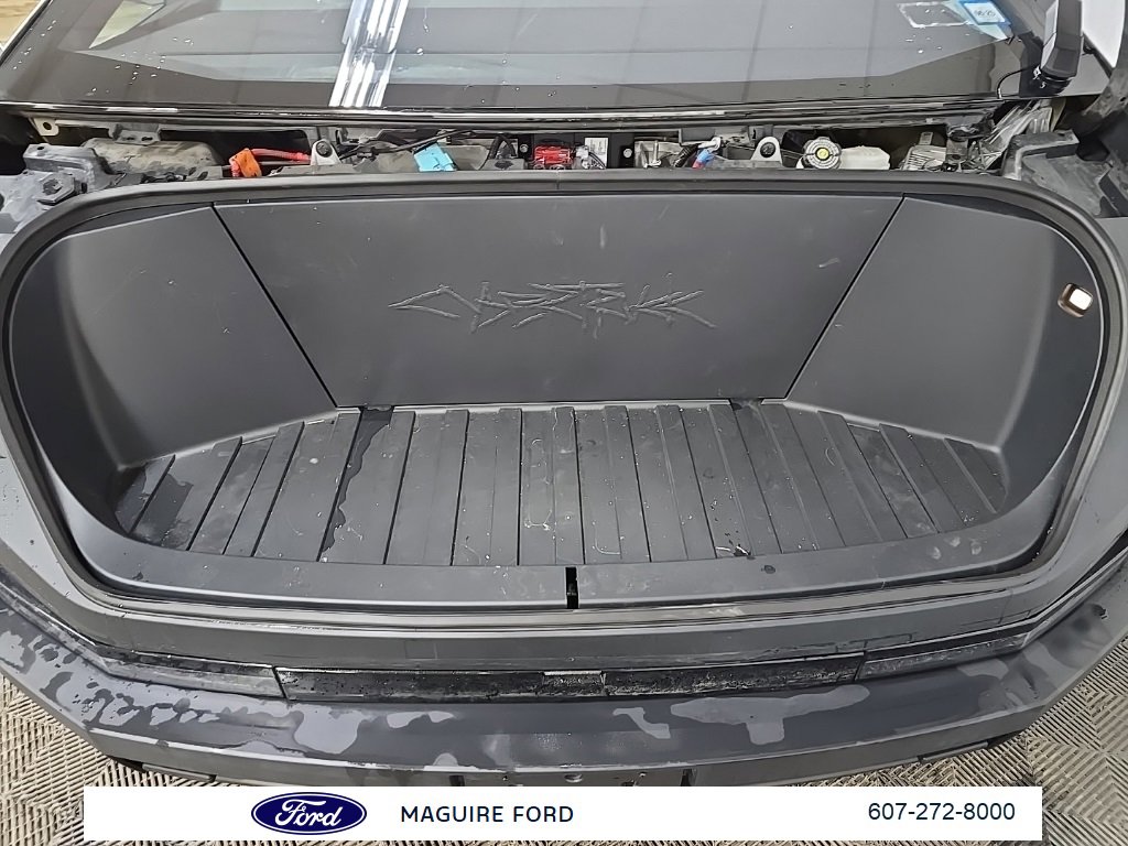 Used 2024 Tesla Cybertruck AWD Crew Cab image 13