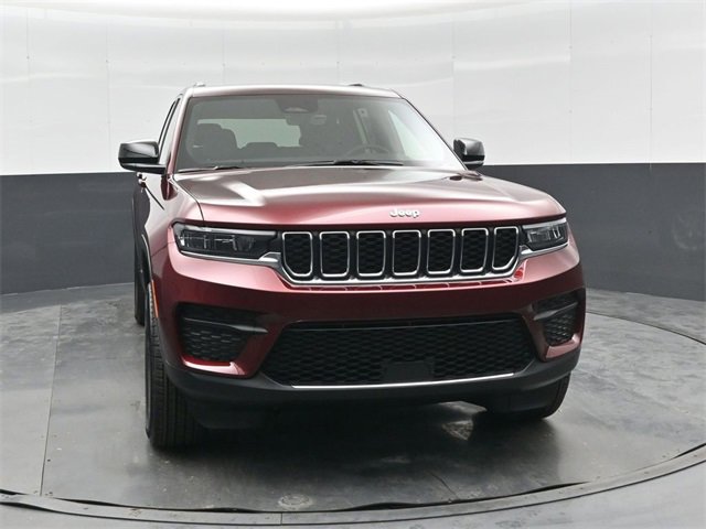 New 2025 Jeep Grand Cherokee Laredo image 9