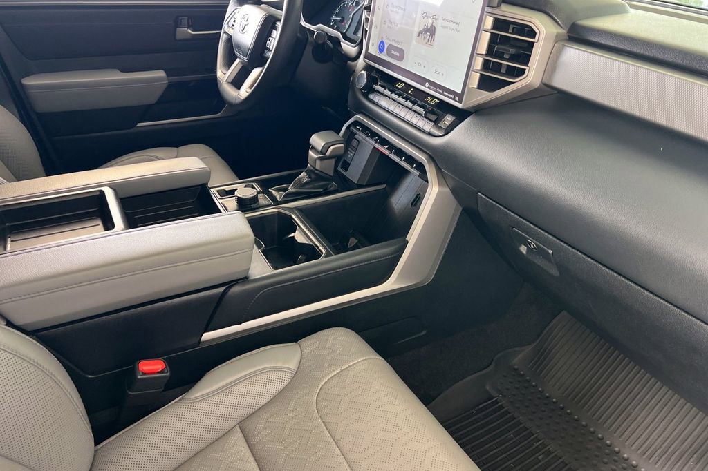 Used 2023 Toyota Tundra Limited AWD/4WD image 19