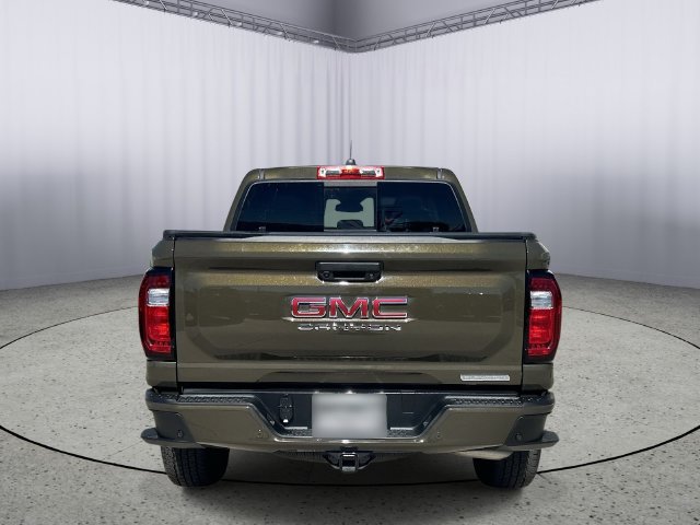 Used 2024 GMC Canyon Elevation w/ Elevation Premium Package AWD/4WD image 8