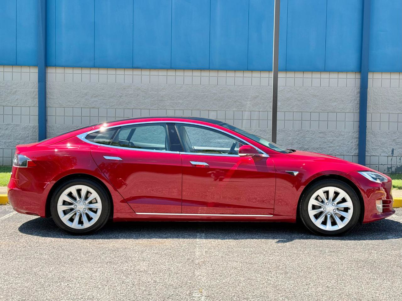 Used 2018 Tesla Model S 100D AWD/4WD image 8