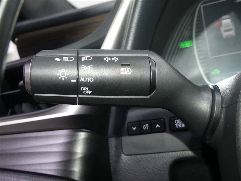 Used 2019 Lexus ES 300h w/ Accessory Package FWD image 34