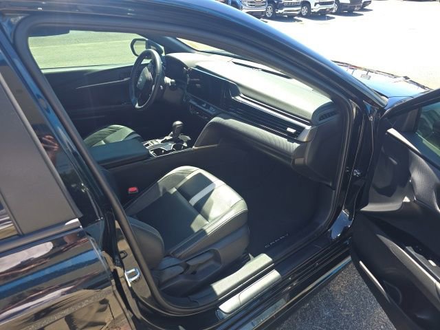 Used 2025 Toyota Camry SE w/ Multimedia Upgrade Package FWD image 36