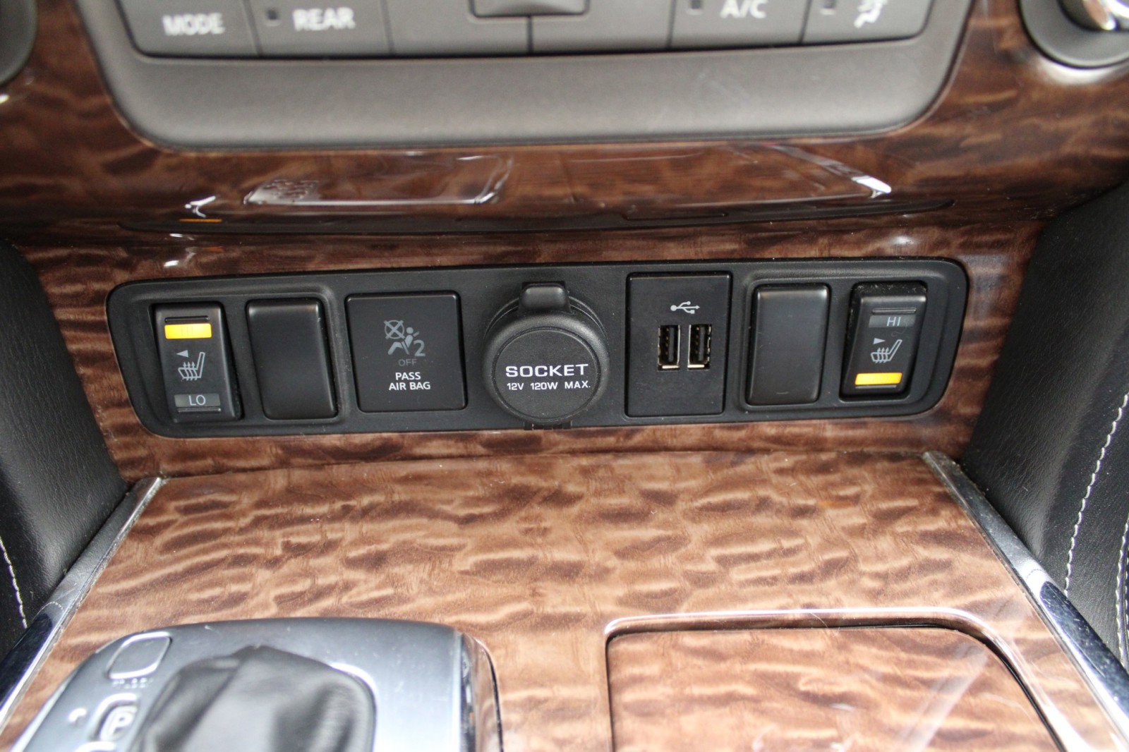 Used 2018 Nissan Armada SL w/ Moonroof Package image 17