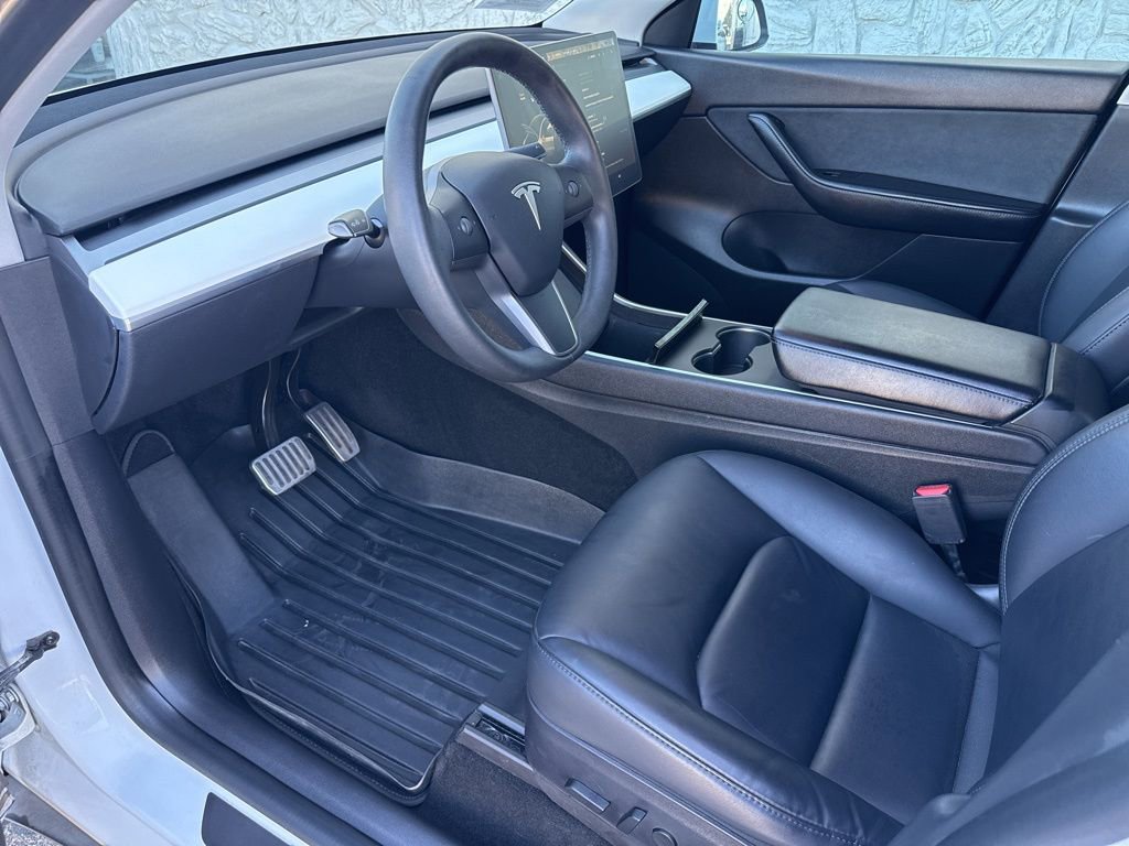 Used 2020 Tesla Model Y Long Range image 19