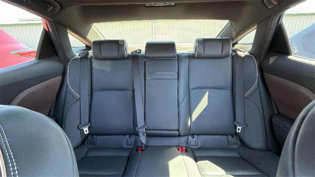 Used 2024 Toyota Crown Limited image 13