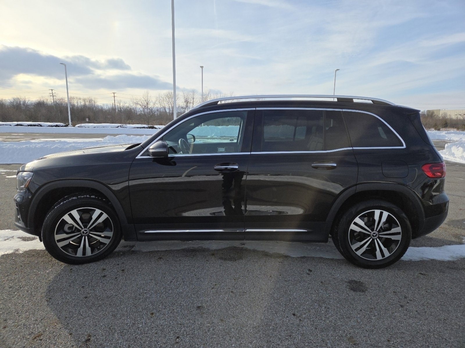 Used 2024 Mercedes-Benz GLB 250 image 13